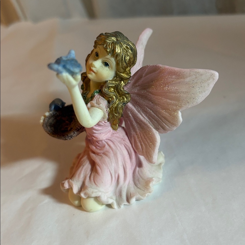Define Fairy Collection Figurine “Charity” - Picture 4 of 4